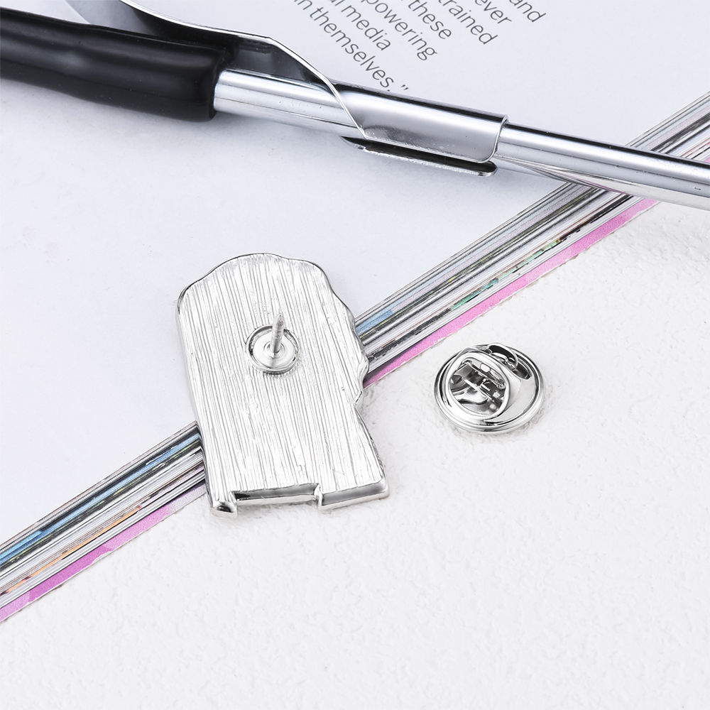 Hanreshe White Coat Enamel Bro - Medical Lab Scientist のレビューと価格