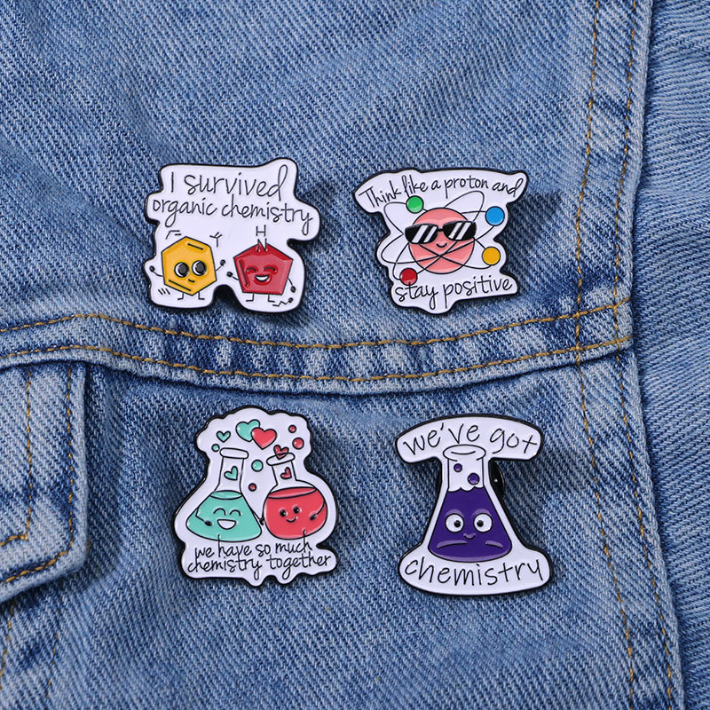Creative Science Brooch Chemis - Medical Lab Microscope のレビューと価格